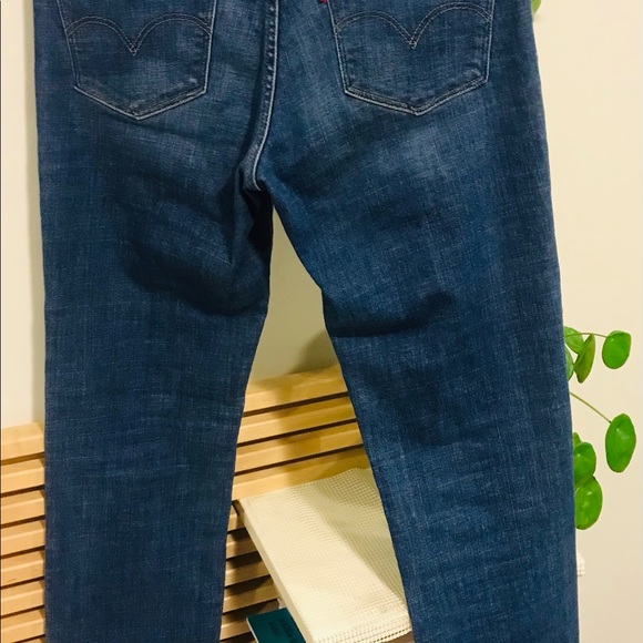 Levi Jeans Up for Quick Sale - Picture 4 of 11